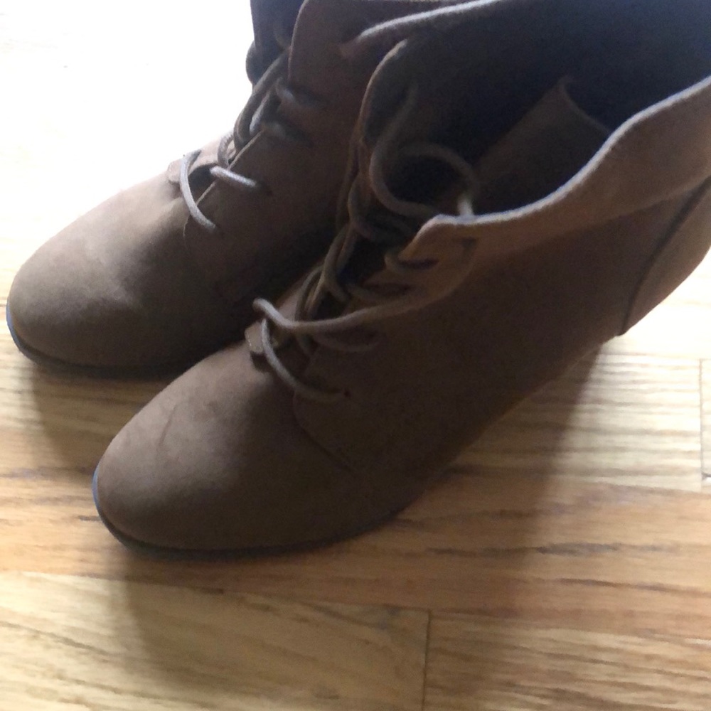 Brown size 8 wedge suede bootie. NWOT